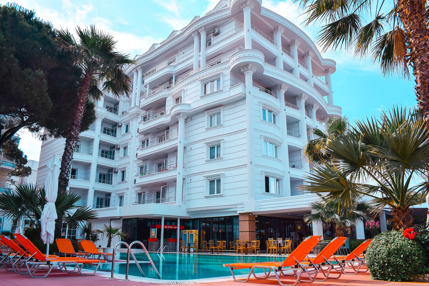 FAFA Mel Holiday Hotel