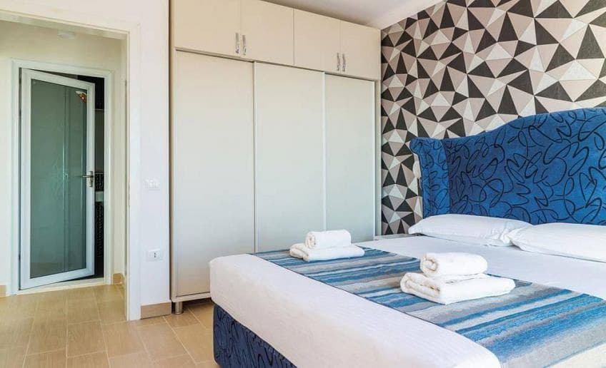 Hotel photo f24e2063-143d-4b90-bc96-f542c93b71f8