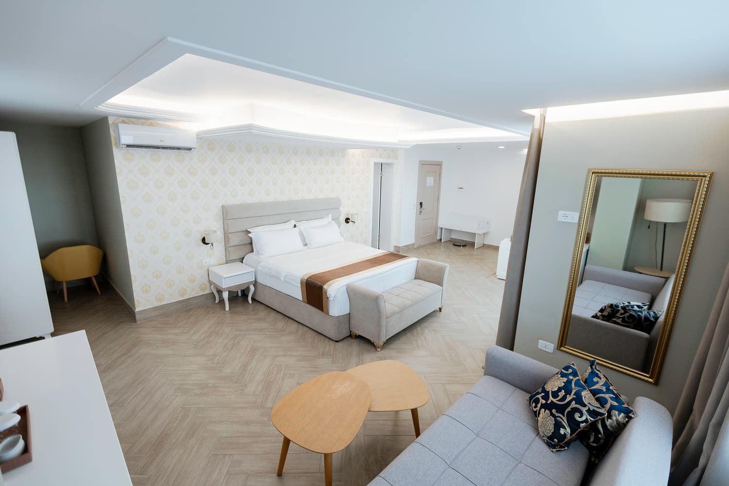 Hotel photo b7b8b7e6-9cc2-43a6-931f-2e27b285871f
