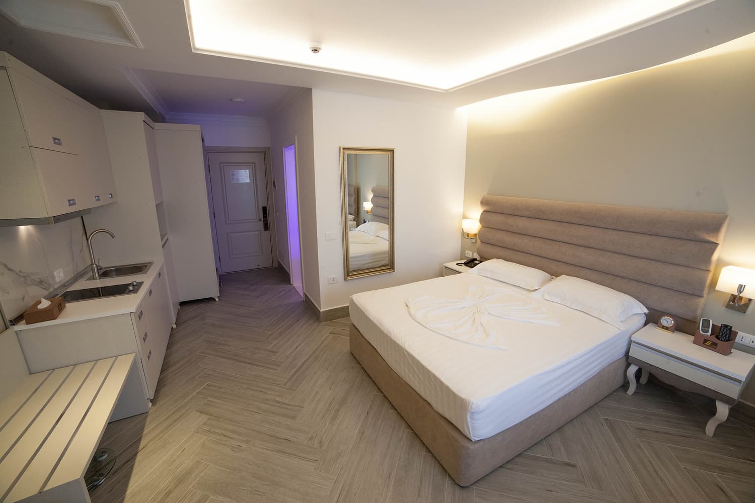 Studio & Apartamente